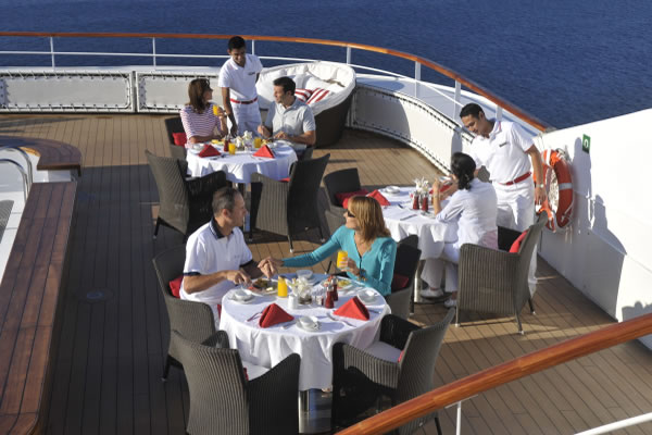Eleganti ristoranti a bordo di una nave Carnival